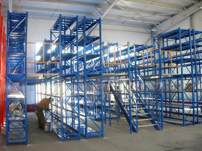 東寧閣樓貨架